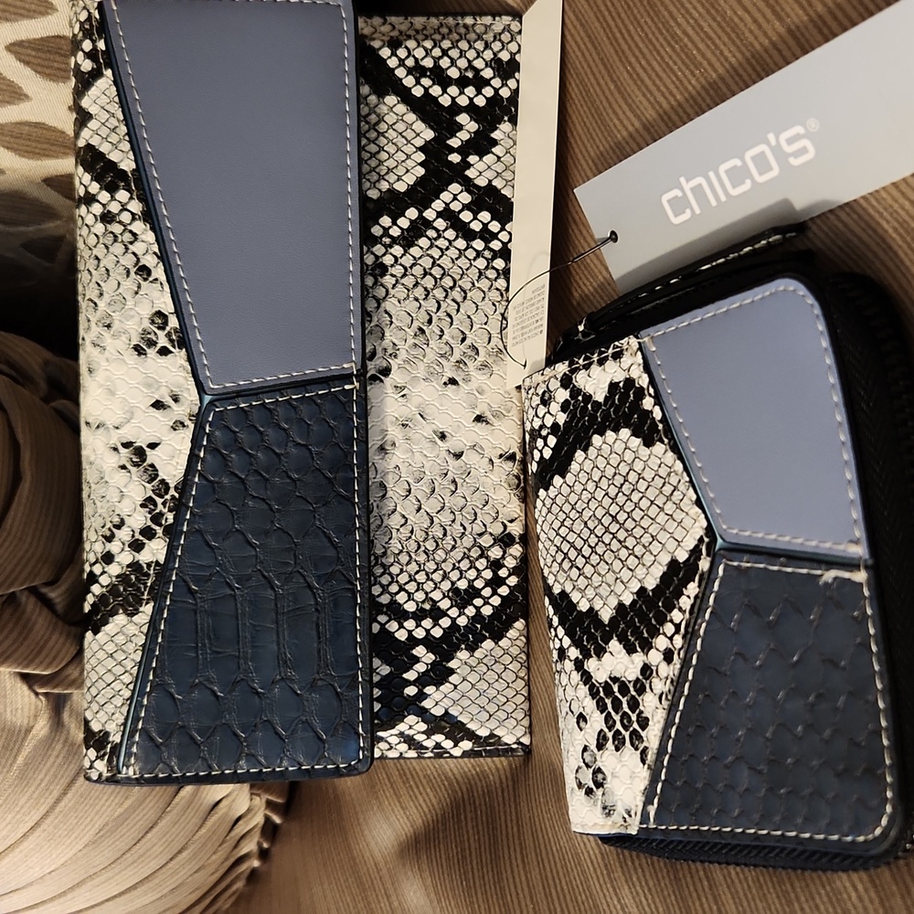 Chico's NWT Wallet and Eye Glass case set. Blue and Black Animal Print